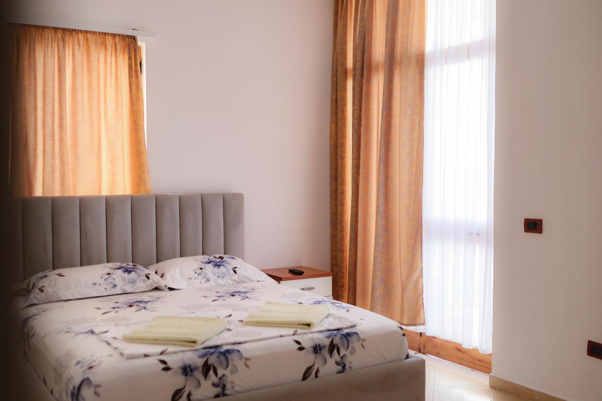 Eden Hotel Shëngjin エクステリア 写真